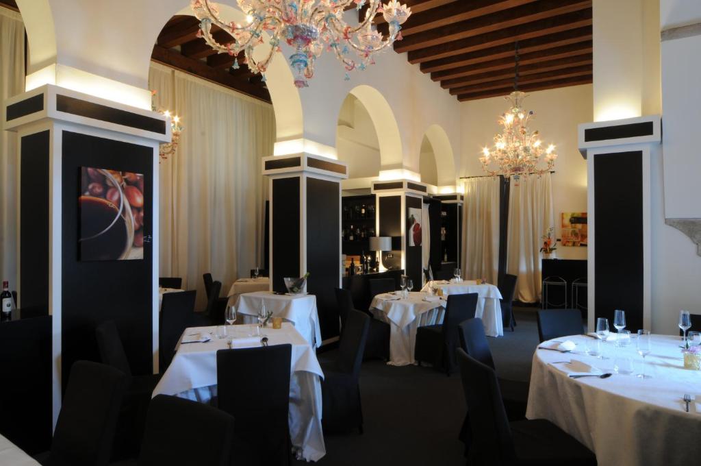 Restaurace v ubytování Hotel Cristallo