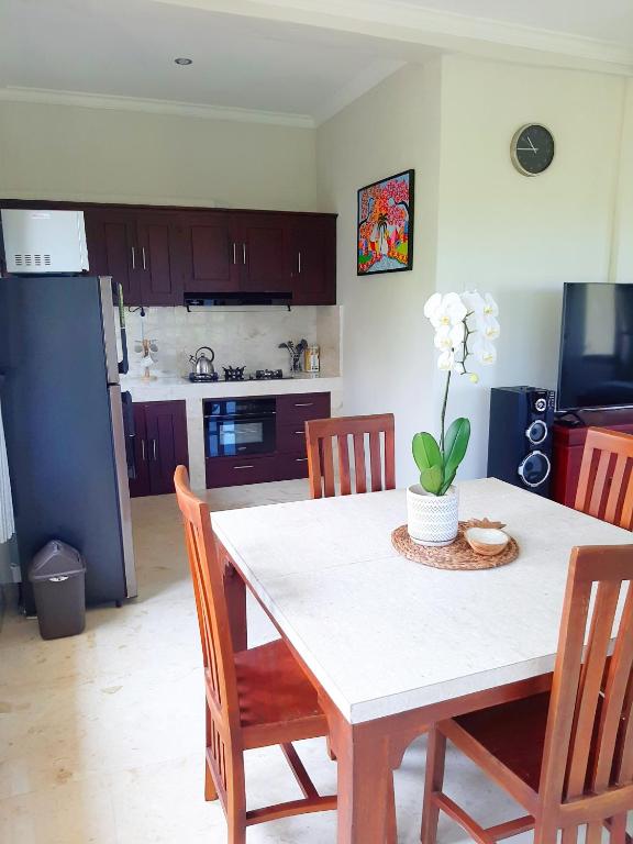 Medewi Manor - Apartment With Sea View