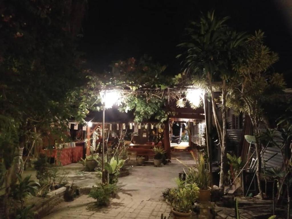 Zahrada ubytování Nazri Nipah Camp Pangkor