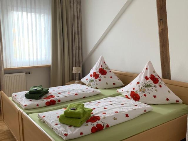 Postel nebo postele na pokoji v ubytování Landgasthaus-Hotel Wenninghoff