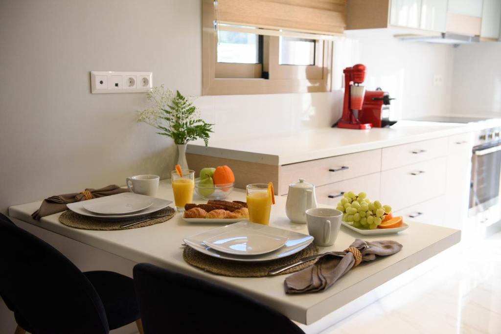 Kuchyňa alebo kuchynka v ubytovaní Efilenia Luxury Villas