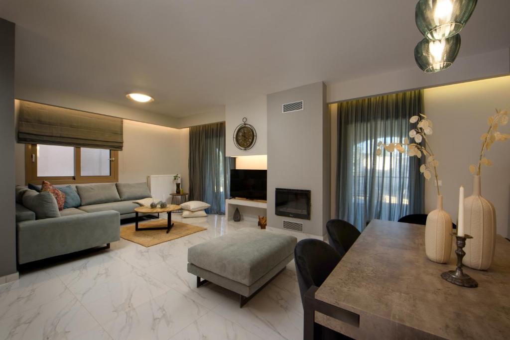 Posedenie v ubytovaní Efilenia Luxury Villas