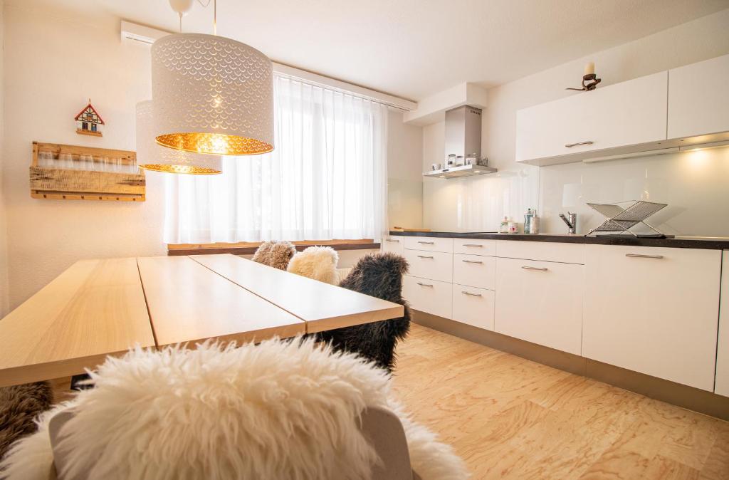 Kuchyň nebo kuchyňský kout v ubytování Marlenca 2 by Arosa Vacations