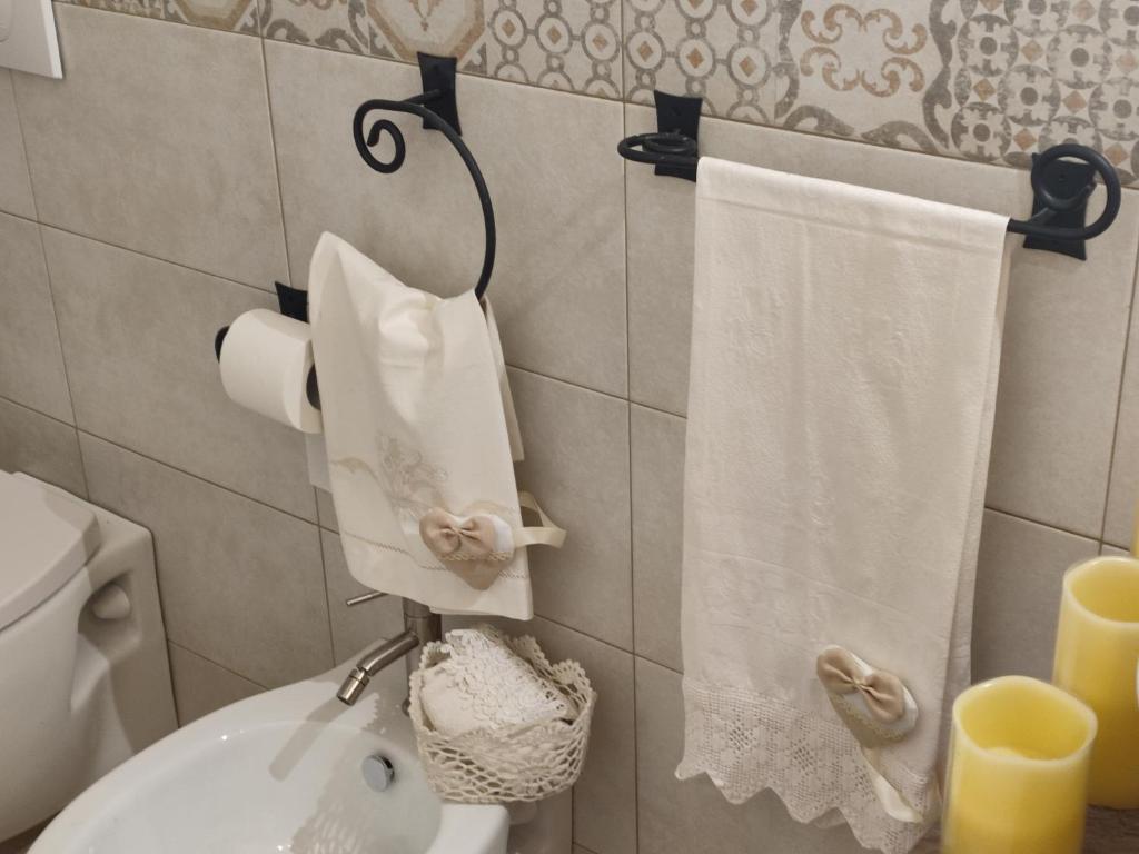 A bathroom at Casedda Ostunese