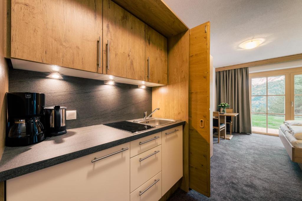 Kuchyňa alebo kuchynka v ubytovaní Appartements Alexander