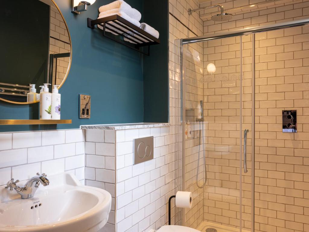 Spread Eagle - Resim 15