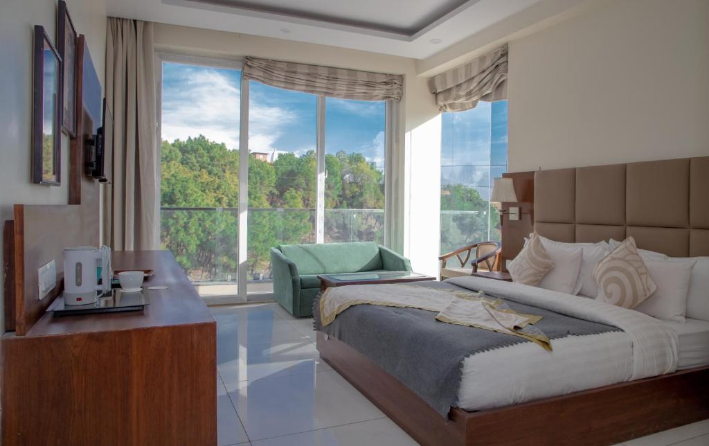 Manuni Inn - Riverside Resort