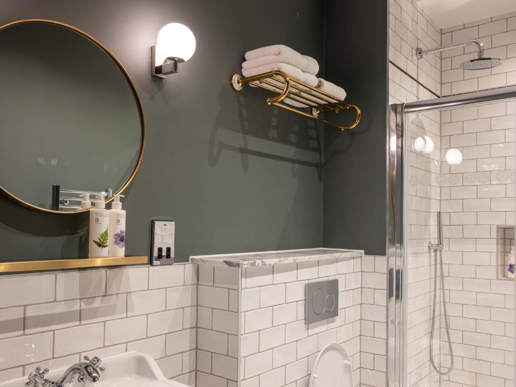 Spread Eagle - Resim 26