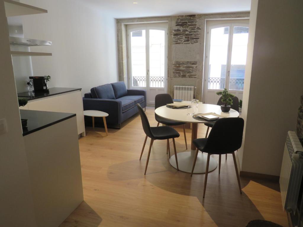 APARTAMENTOS ARMANYA 3 - 6