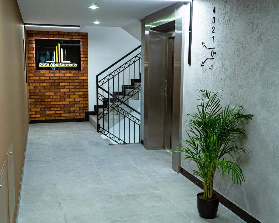 Zdjęcie z galerii obiektu Złote Apartamenty 58 w mieście Legnica