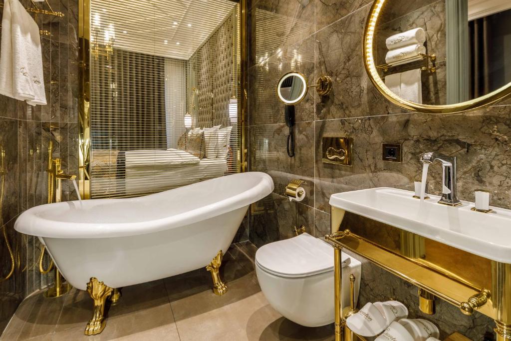 Um banheiro em Cronton Design Hotel