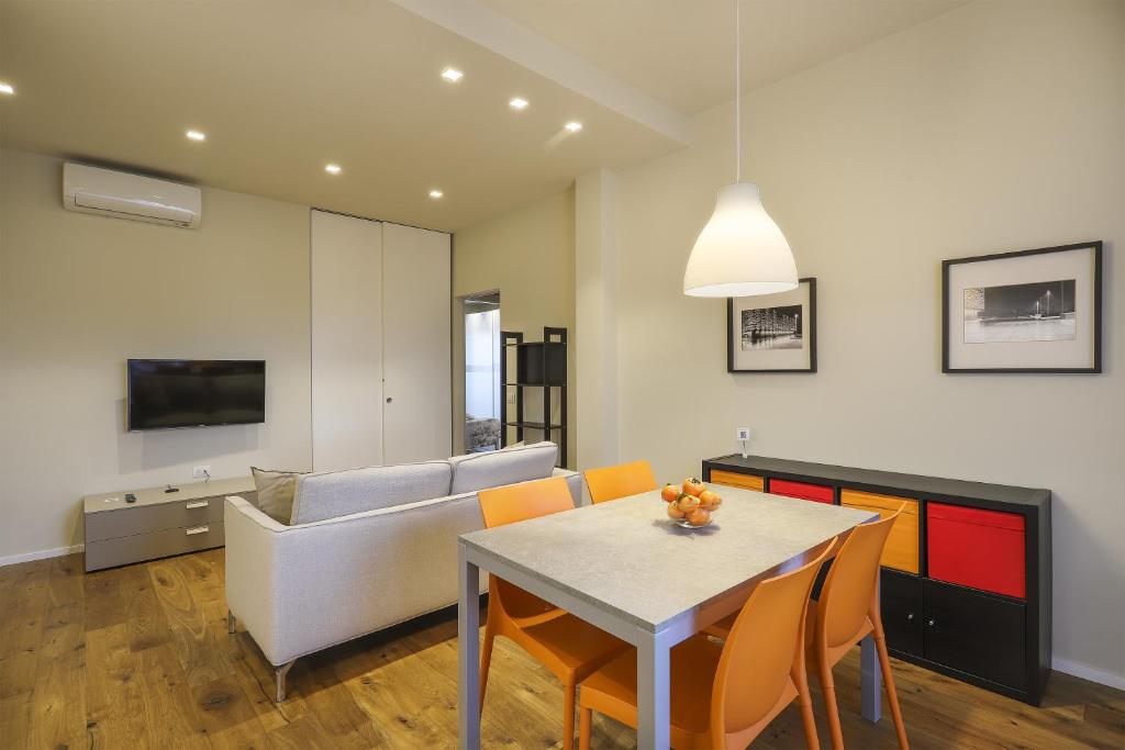 Dalla Giulia - A/C, Wi-Fi, Private Parking - Sweet Dreams in Florence - Two-Bedroom Apartment