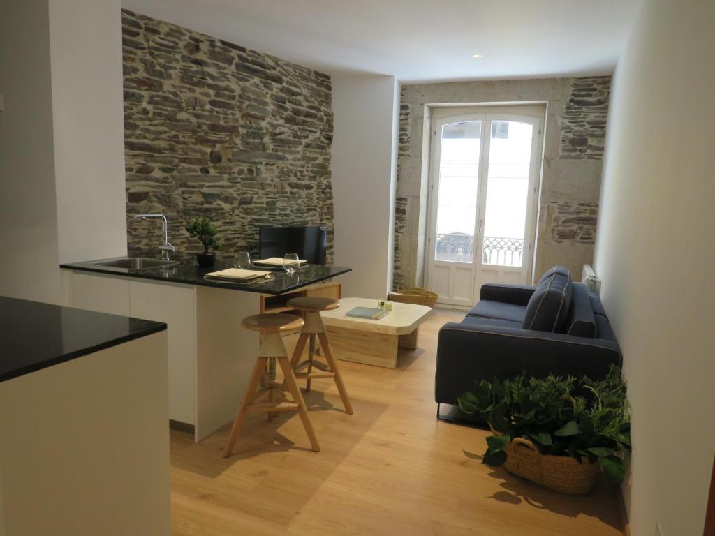 APARTAMENTOS ARMANYA 3 - 7