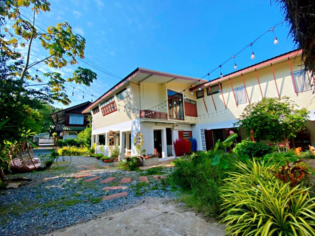 ฮักเคียงโขง HUG Khieng Khong Nongkhai Hostel - Housity