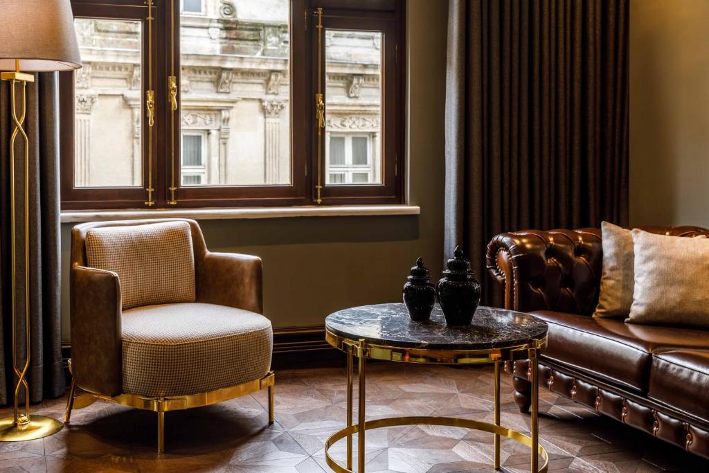 Uma área de estar em Cronton Design Hotel