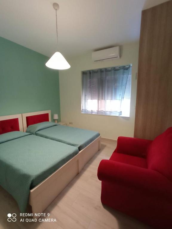 Port Side - 2BR Apartment - Center Location - Imazhi 12
