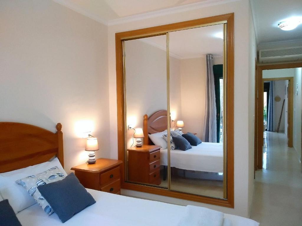Posteľ alebo postele v izbe v ubytovaní Javea Apartment ideal for kids