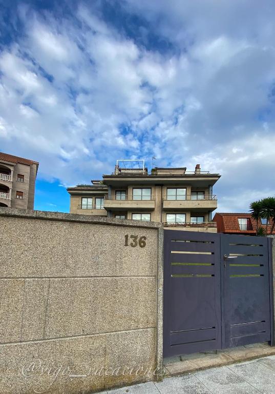 En familia, En Sanxenxo By VigoVacaciones - Housity