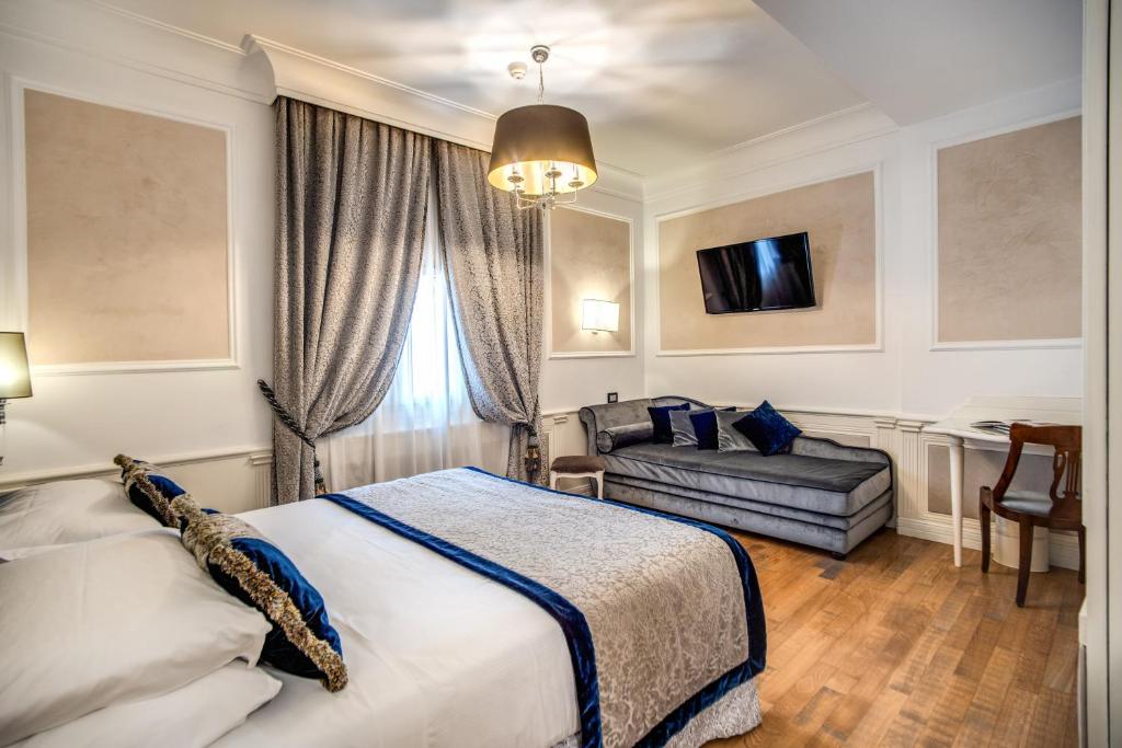 The Britannia Hotel - Resim 40