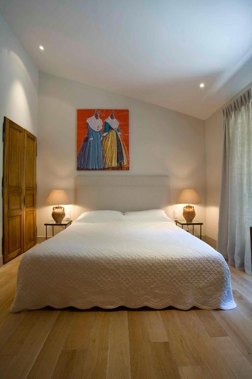 Benvengudo - Suite - Bastide Side (Max 2 Adults + 2 Children)