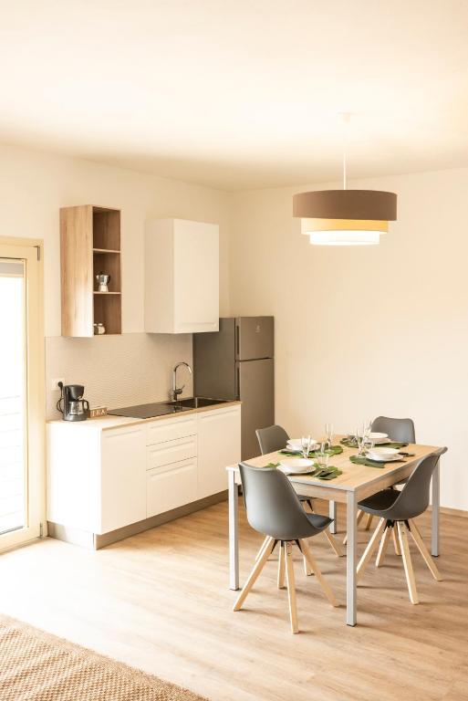 BORGOROMA - Business & Home - 16