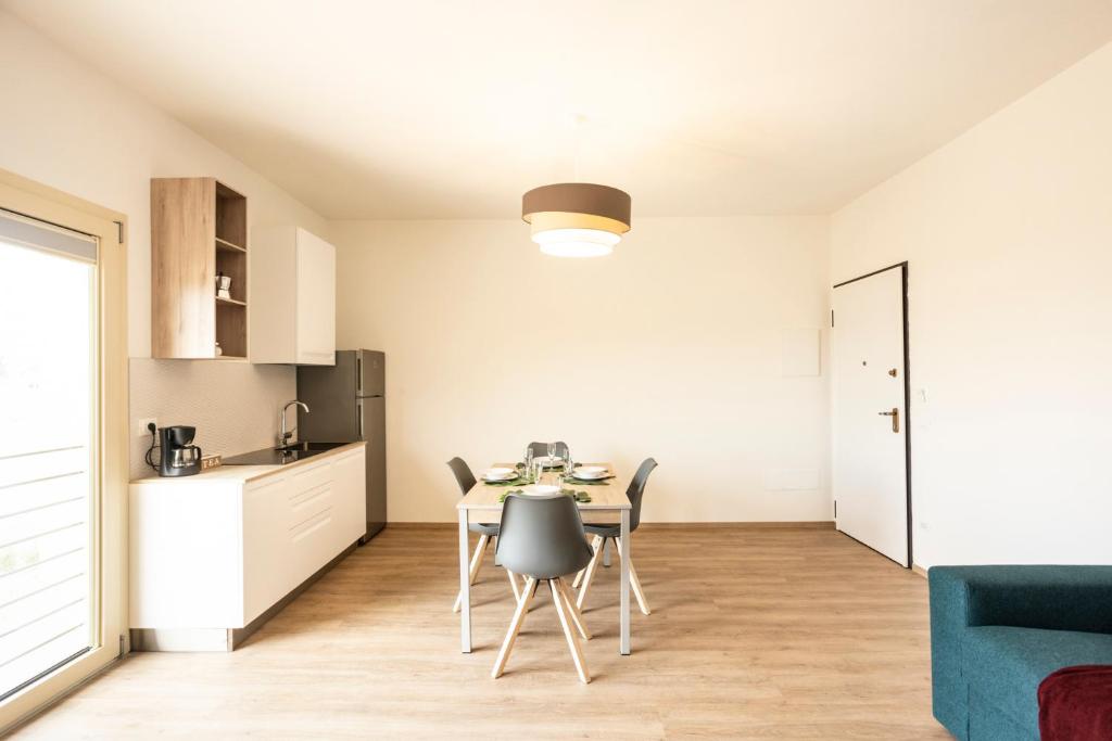 BORGOROMA - Business & Home - 18