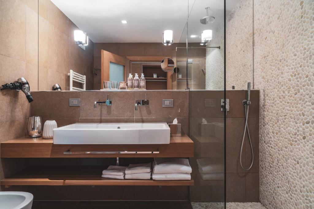 Koupelna v ubytování Art & Design Hotel Napura