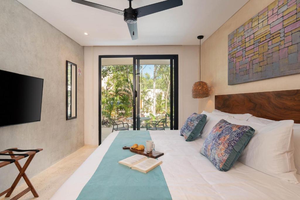 Suites at TreeTops Tulum - 带游泳池的国王室