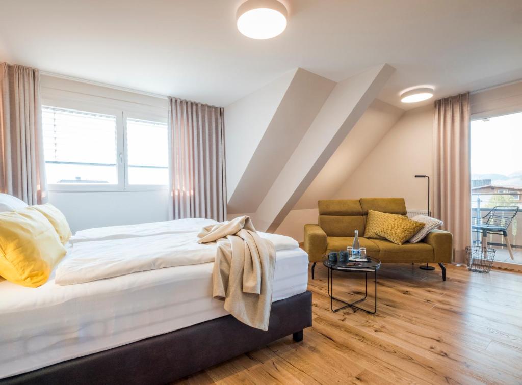 Postel nebo postele na pokoji v ubytování Landhotel Gasthaus zum Pflug