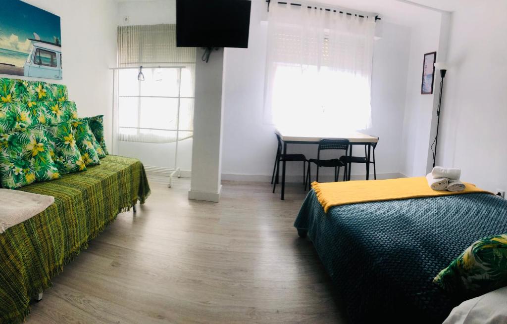 Apartment Huelin Apts, Málaga, Spain - Booking.com