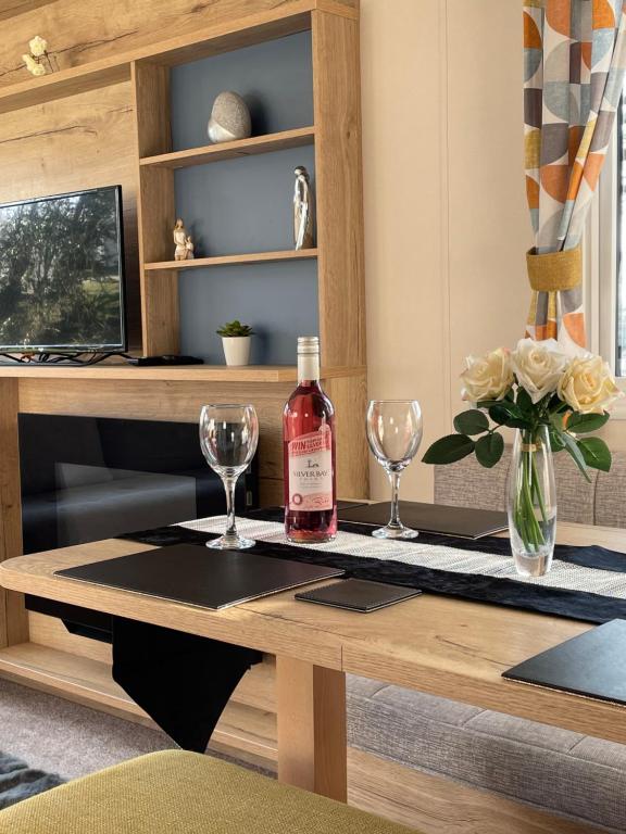 Deluxe, 3 bed holiday home at Combe Haven holiday park