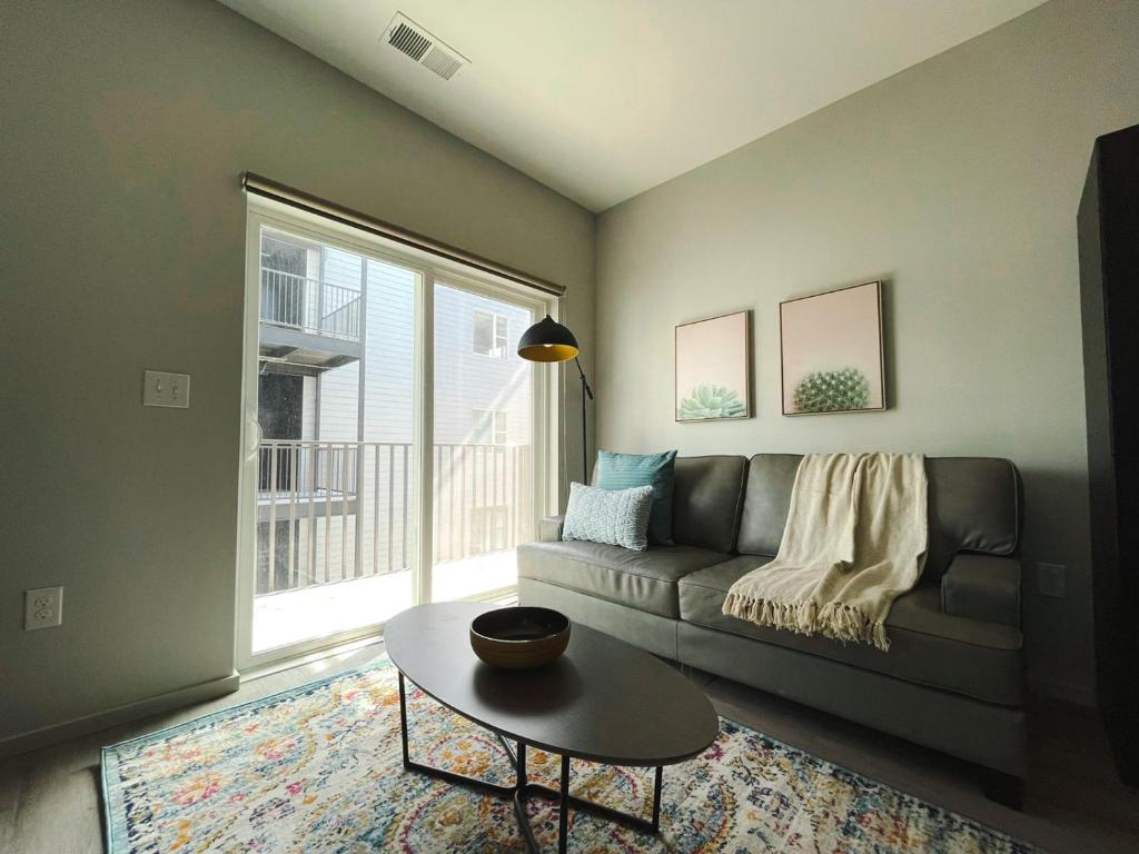 Sleepover 1BD 1BA Omaha Apartments - Familiekamer Met Douche