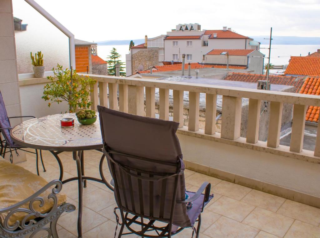 Balkón alebo terasa v ubytovaní House Kvin