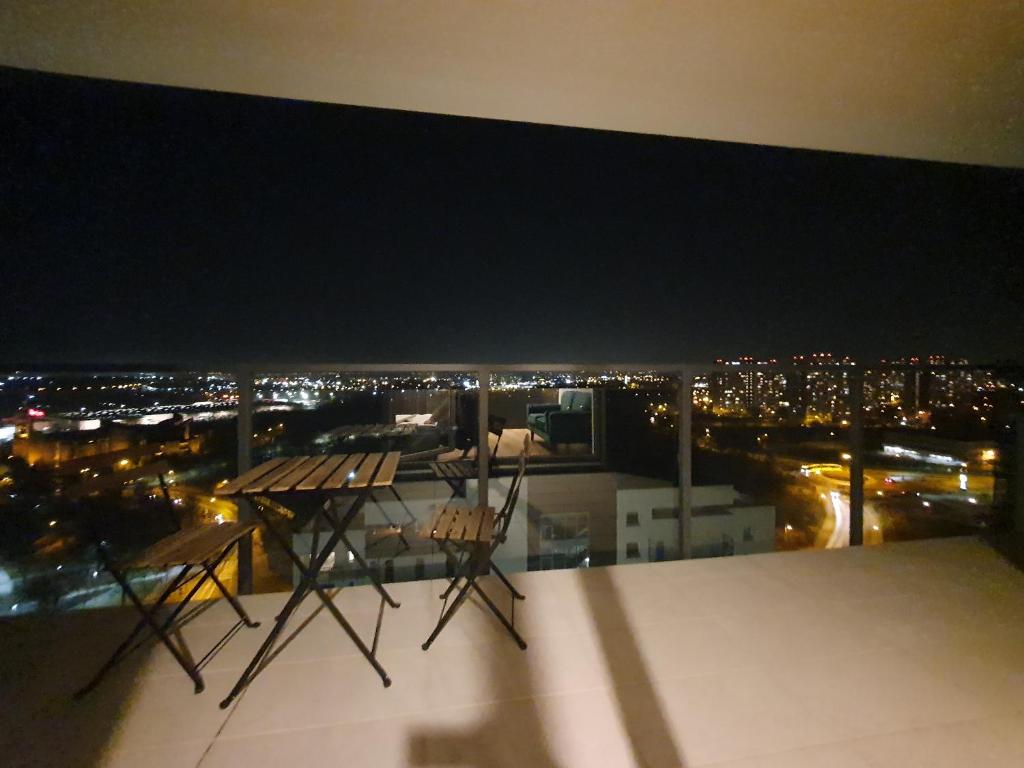 APARTAMENT W CHMURACH- 15 PIĘTRO OSIEDLE TYSIĄCLECIA- parking w hali garażowej, wielki taras z widokiem na zachód słońca - 13