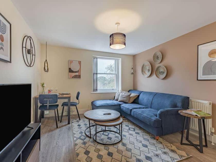 live LIFE near THE BEACH, Margate (updated prices 2024)