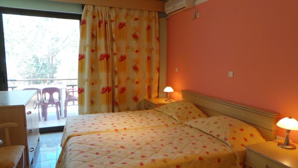 Postel nebo postele na pokoji v ubytování Seven Stars