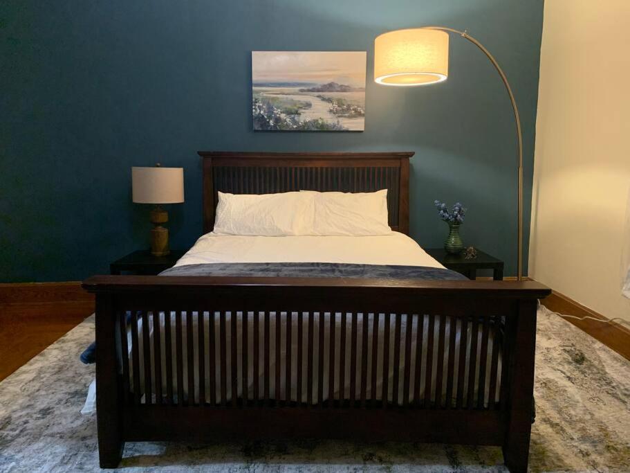 Clifton Scenic Lodge Prvt Hot Tub, Patio, Parking, Cincinnati, OH