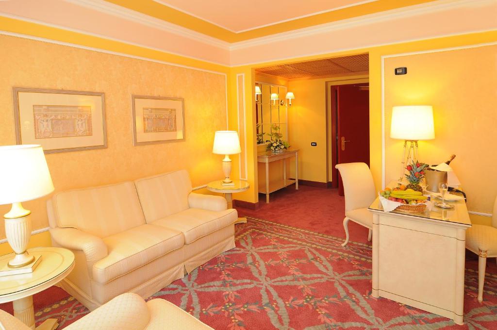 Posezení v ubytování Agora' Palace Hotel