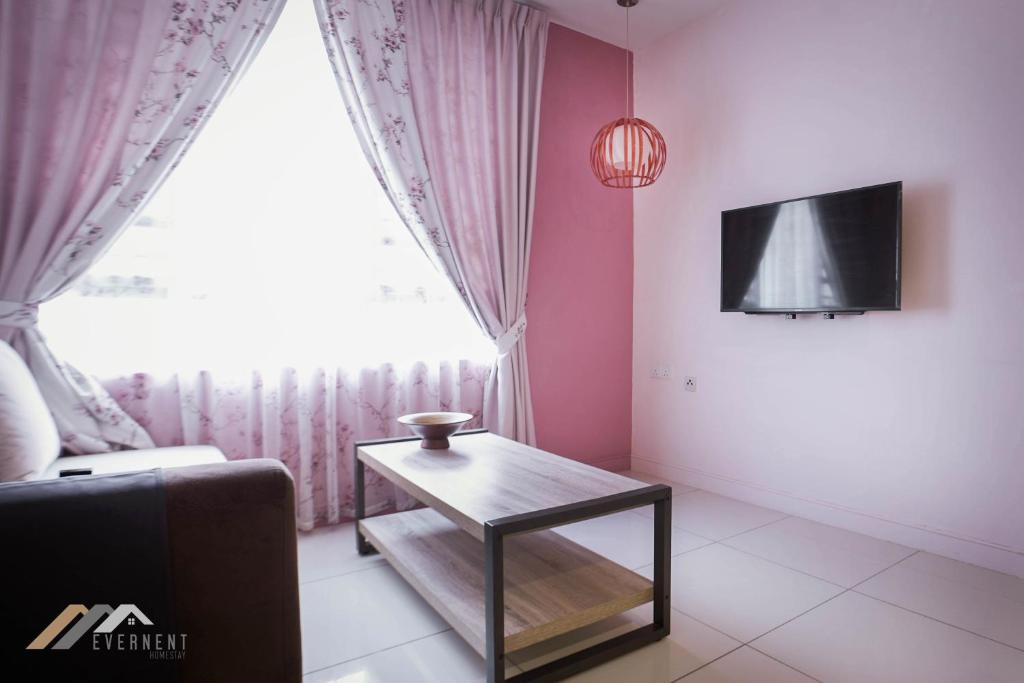 Marina Times Square Homestay by Evernent - Apartamento Estudio