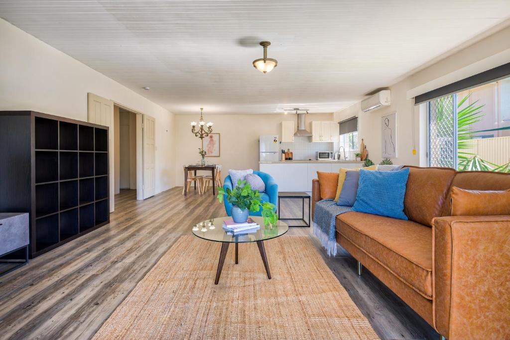 Broadwater Canal FrontageRunaway BayBoat Ramp, Gold Coast (updated