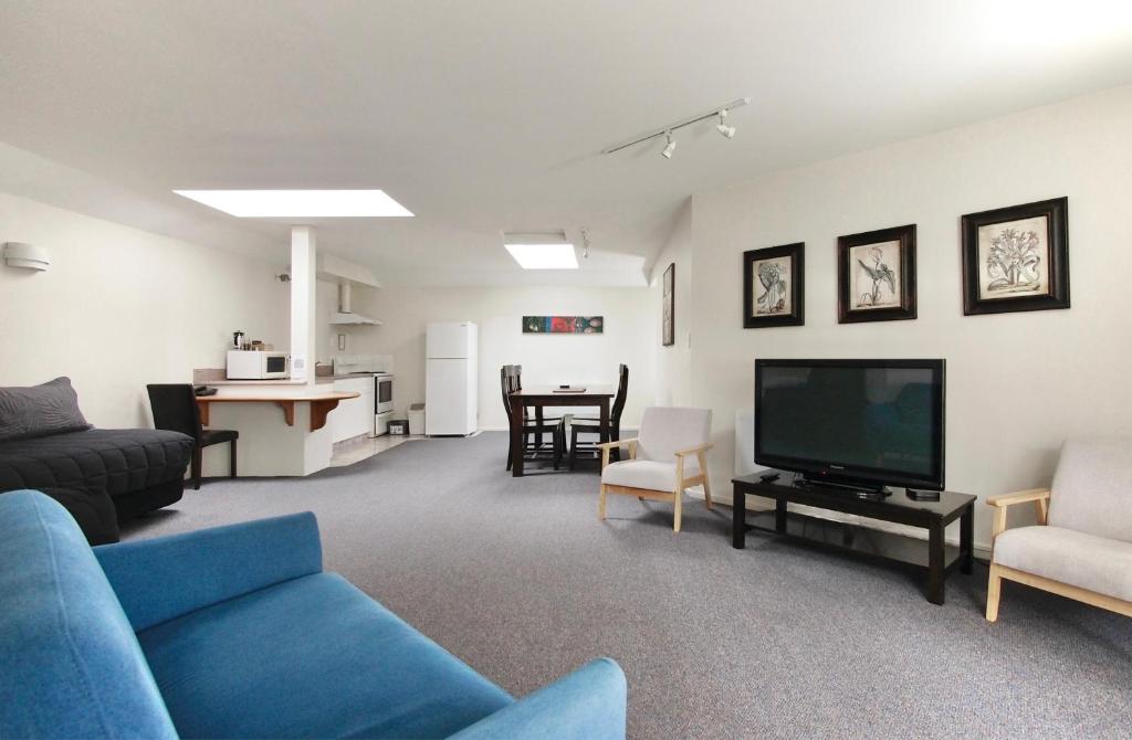 
One-Bedroom Access Apartment
