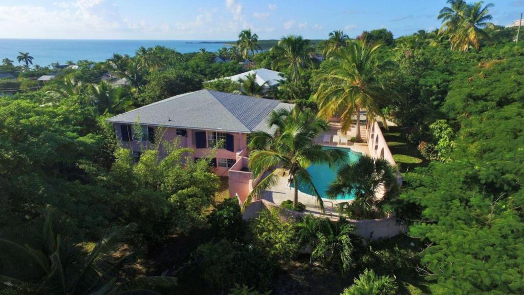 Vacation Home Indigo House by Eleuthera Vacation Rentals, Governor??s