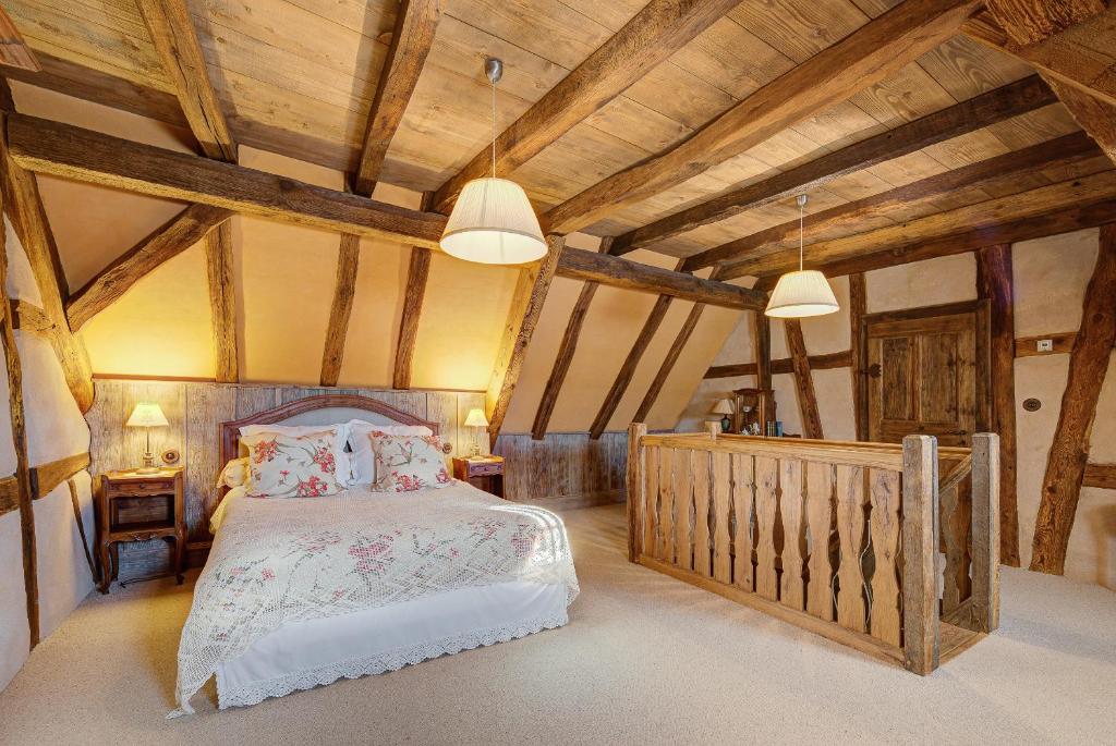 Au Fil du Temps - Family Room With Private Bathroom