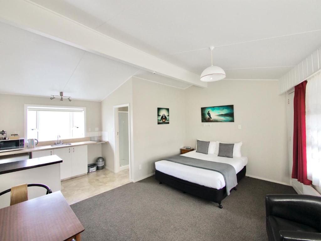 Riverlodge Motel - Resim 14