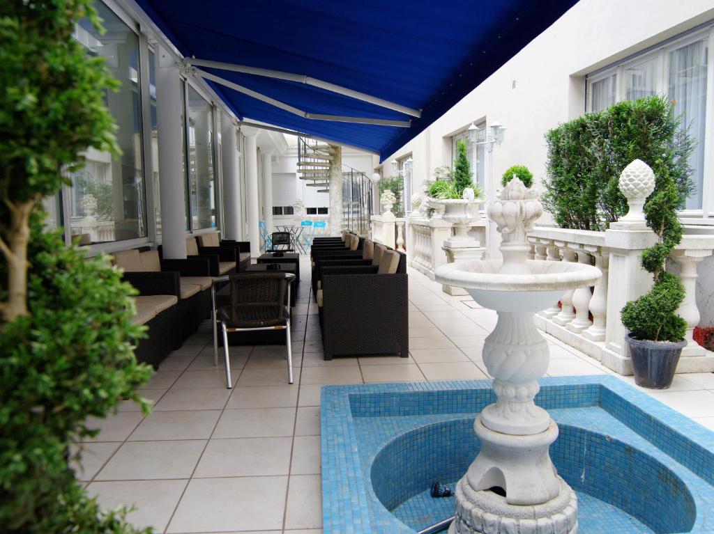 Restaurace v ubytování Hôtel Jeanne d'Arc