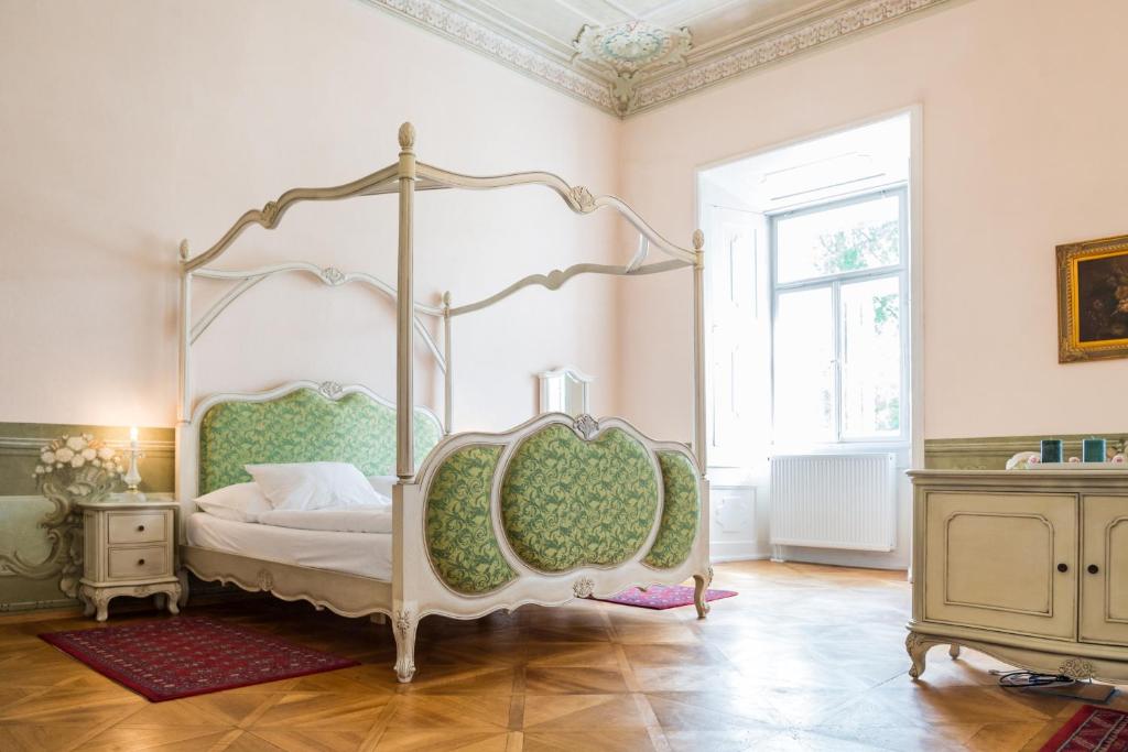 Zamek Hradek u Susice - Royal Queen Room