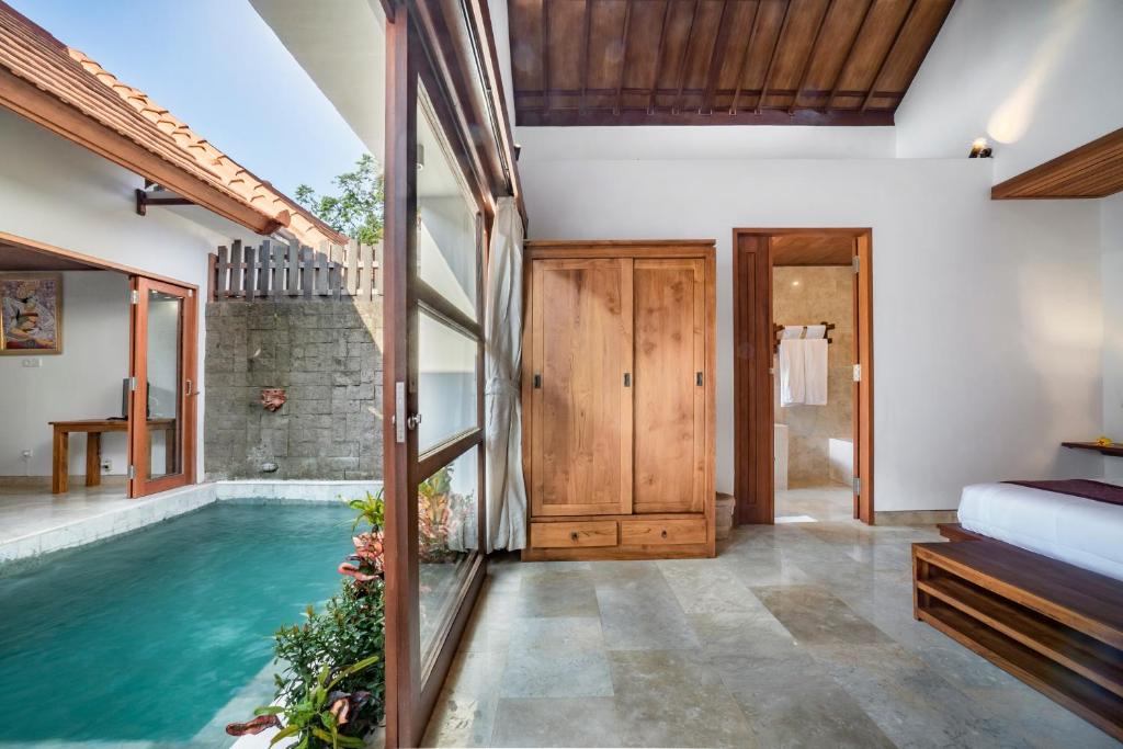 Bazén v ubytování Gigimas Private Villa nebo v jeho okolí