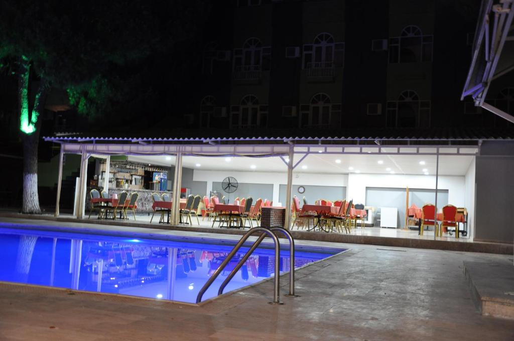 Bazén v ubytování Anita Kemer Noch Hotel - All Inclusive nebo v jeho okolí
