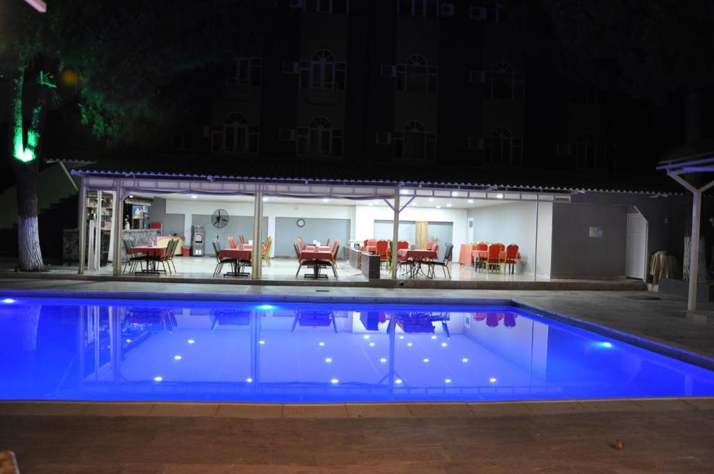 Bazén v ubytování Anita Kemer Noch Hotel - All Inclusive nebo v jeho okolí