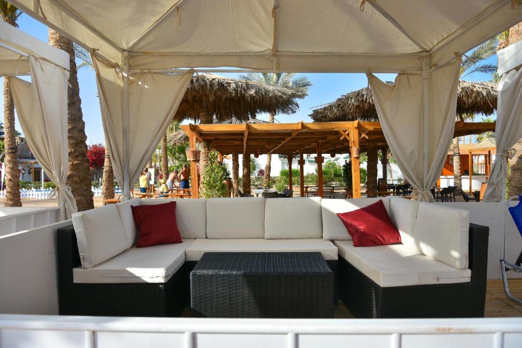 Posezení v ubytování Seti Sharm Palm Beach Resort Families and couples only